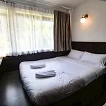 Four Sisters Homestay