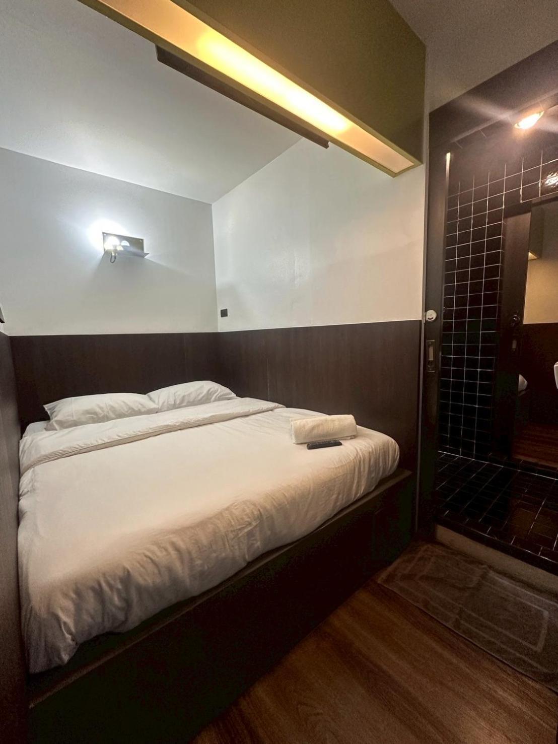 Four Sisters Hostel Bangkok